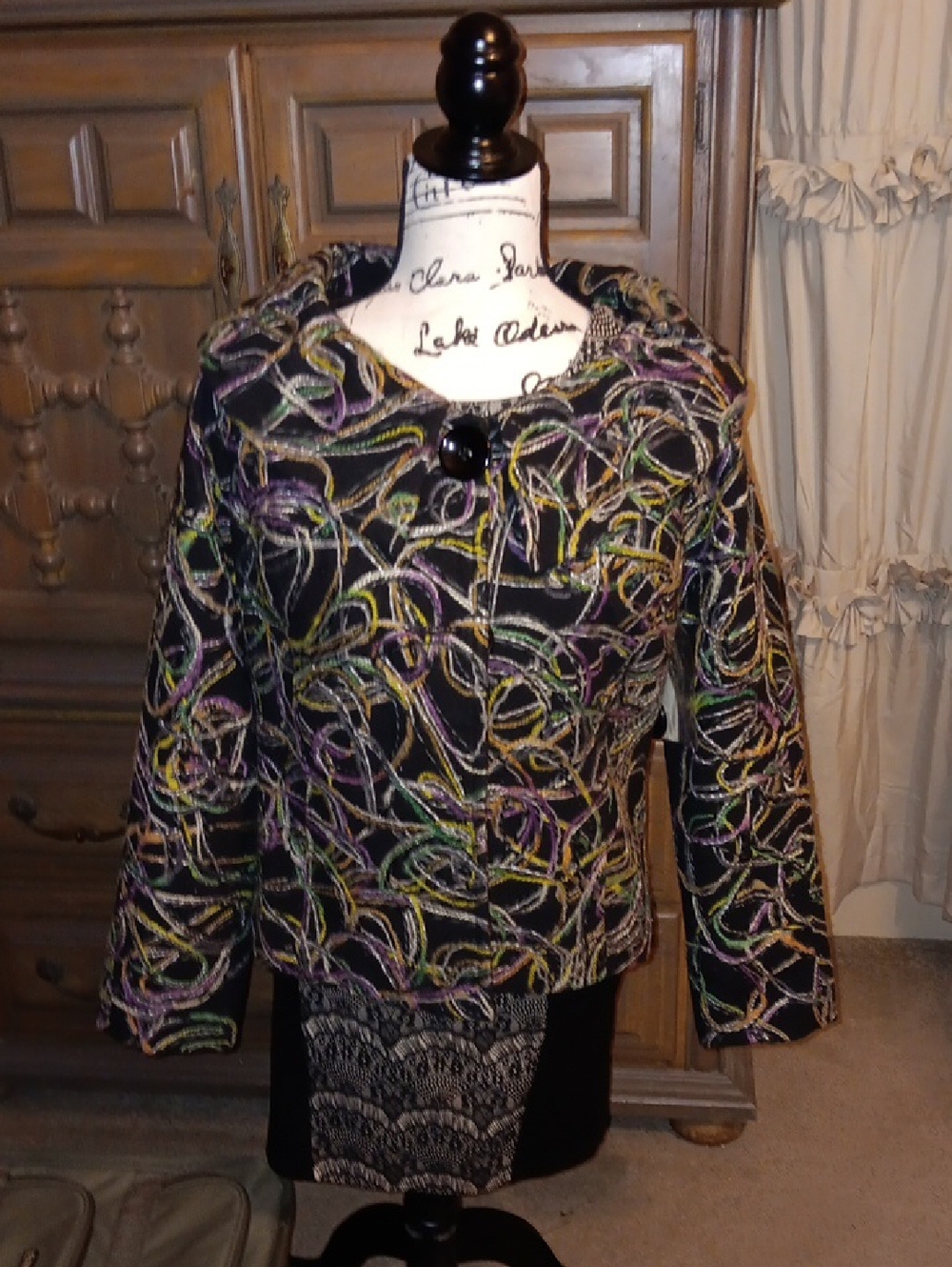 Black Multicolor Embroidered Cropped Blazer